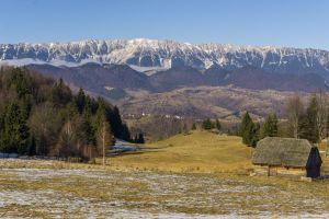 [Day 3] Cross Bucegi Mts into Moeciu/Bran area